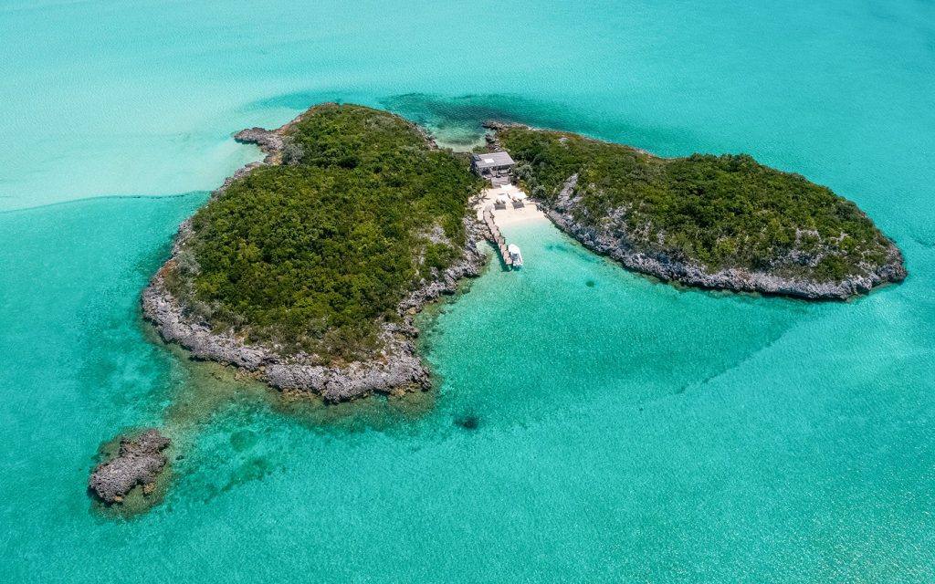 An aerial view of Staniel Cay, a small island in the water.
